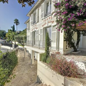[SOLD] LE CANNET | TOWN HALL | Sea View Villa | 4 bedroom | 165 m2 | Guest House | 675 Plot | Swimming Pool