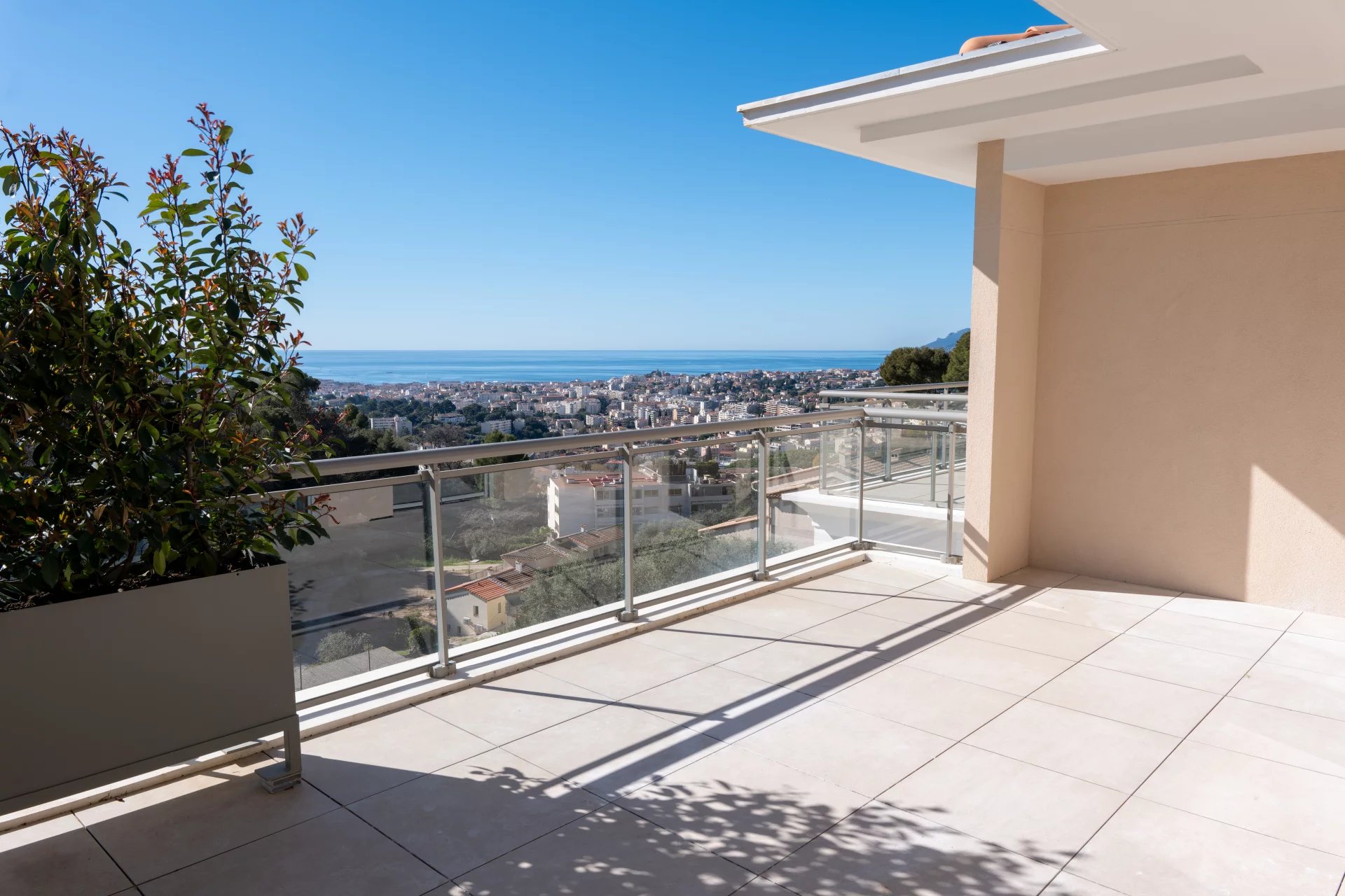 LE CANNET | New penthouse 157m2 with panoramic sea view – Image 3