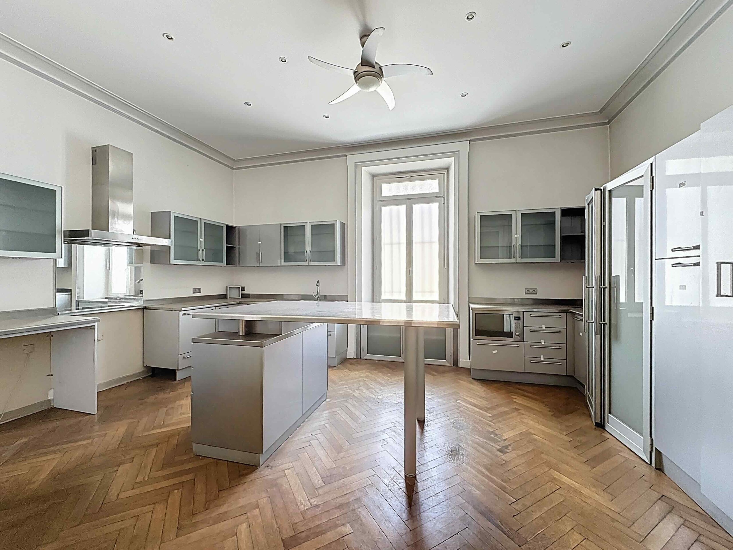 CANNES | Montrose | Bourgeois apartment of 339 m2 on the ground floor – Image 15