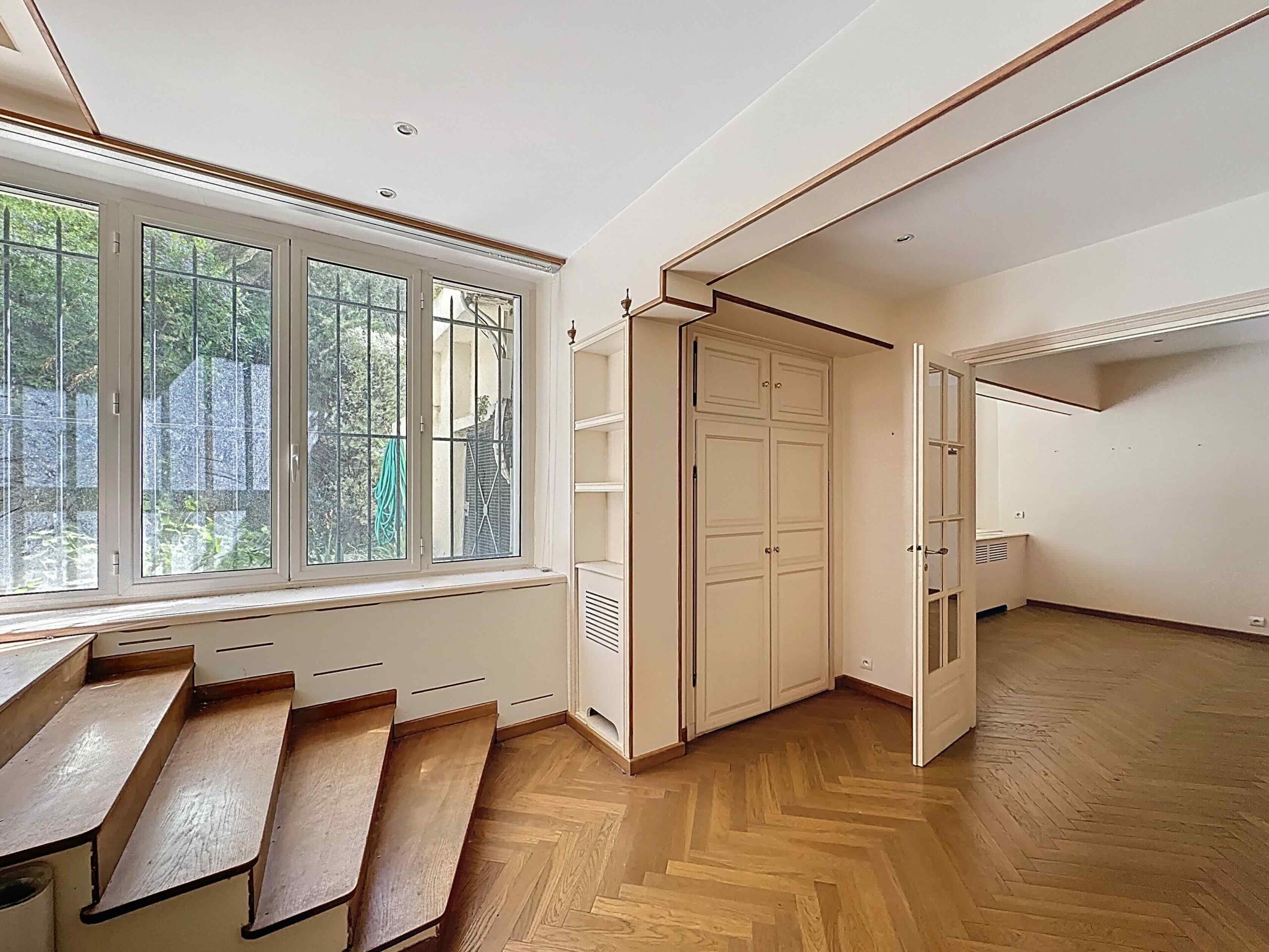 CANNES | Montrose | Bourgeois apartment of 339 m2 on the ground floor – Image 8