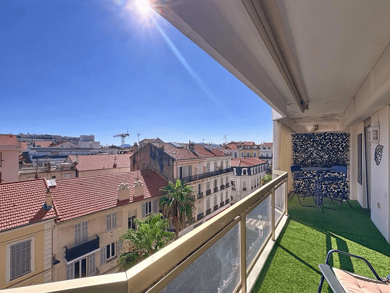 CANNES | Banane | 2-room 45m2 | Terrace 12m2