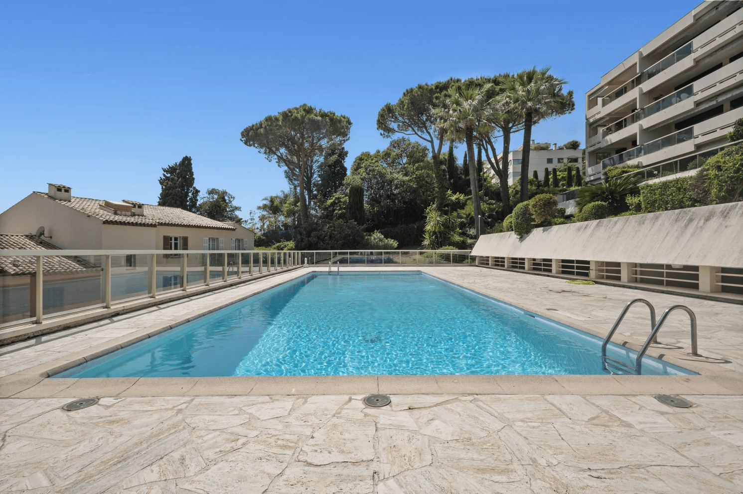 LE CANNET | Historic Center | LOFT 2-Room 48m2 – Image 3