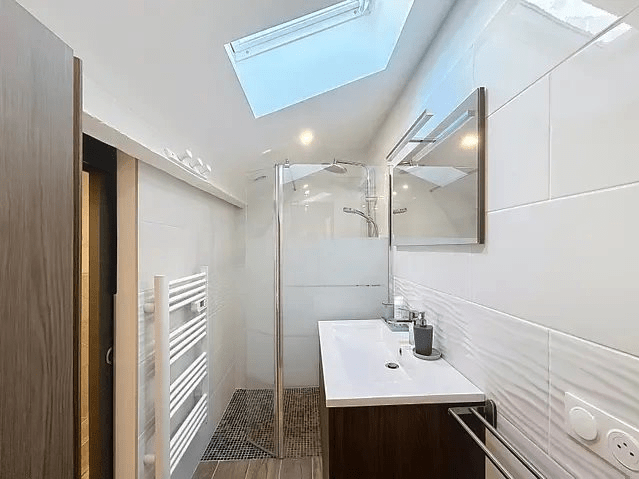 LE CANNET | Historic Center | Top Floor 4-Room Duplex 112m2 – Image 4