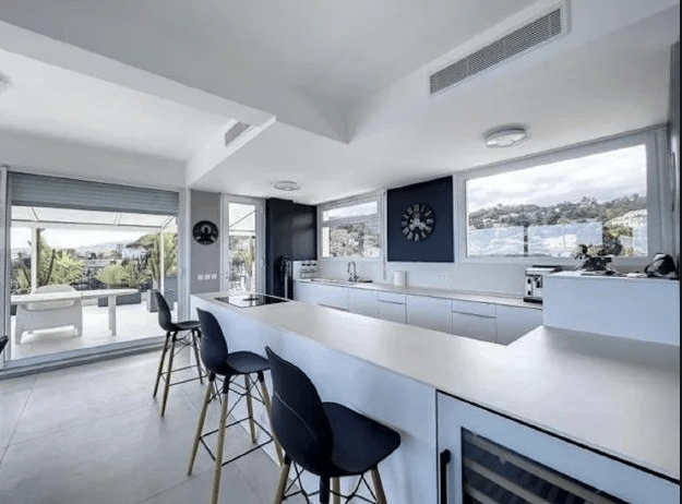 CANNES | Croix des Gardes | Rooftop Penthouse 4-room 120m2 | Terrace 220m2 | Panoramic Sea View – Image 4