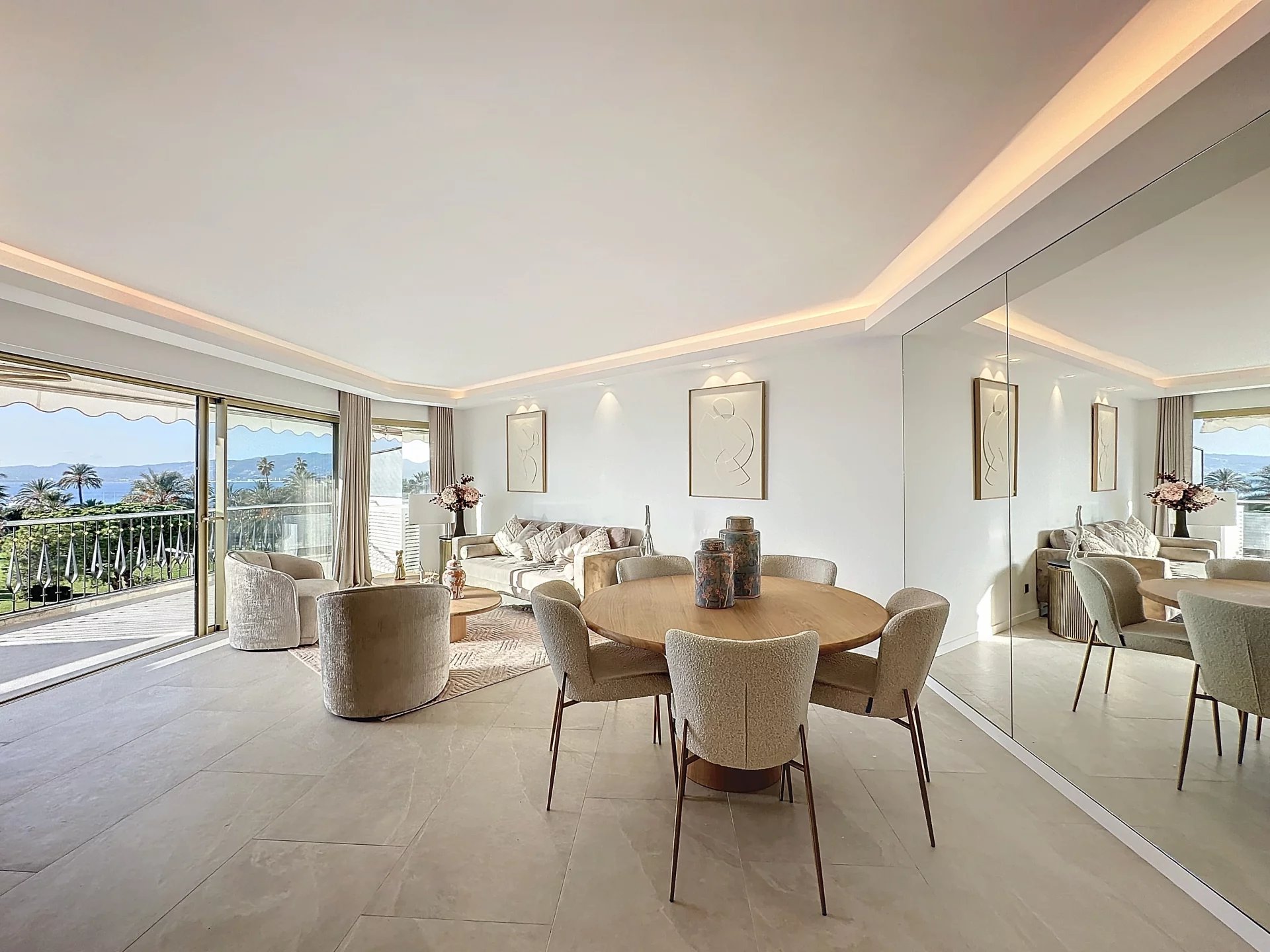 CANNES | Croisette | 4-room 107m2 | Terrace 12m2 | Sea View – Image 14