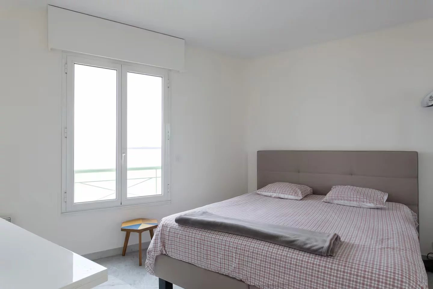 CANNES | Palm Beach | Moure Rouge | 4-room 80m2 Apartment with Terrace 15m2 | Seafront | Parking – Image 5