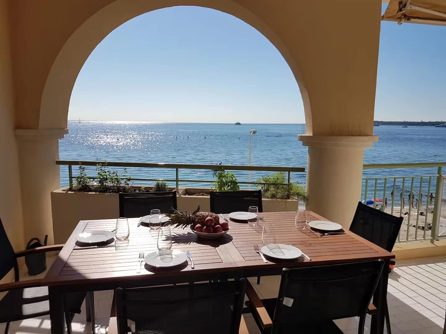 CANNES | Palm Beach | Moure Rouge | 4-room 80m2 Apartment with Terrace 15m2 | Seafront | Parking – Image 2