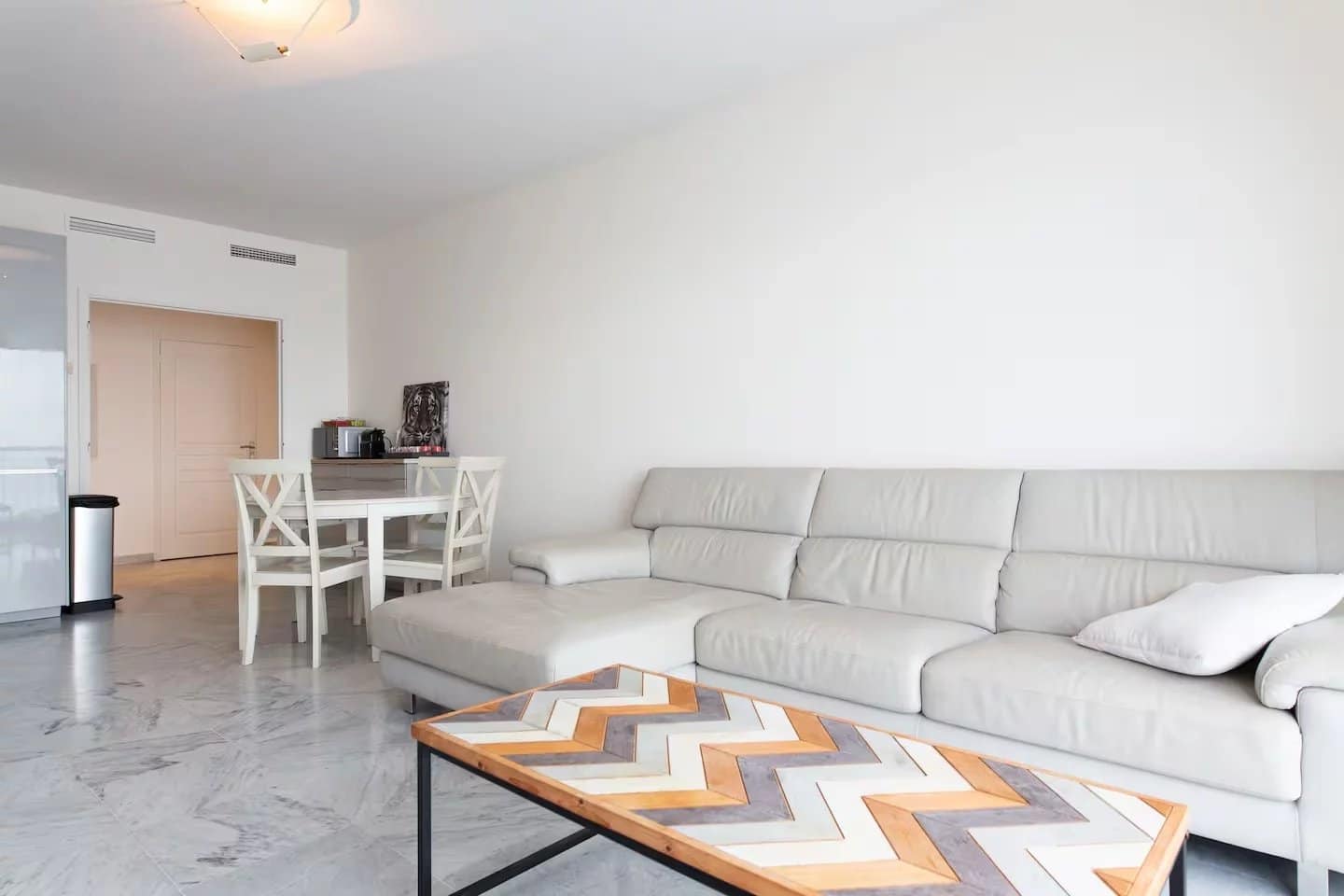 CANNES | Palm Beach | Moure Rouge | 4-room 80m2 Apartment with Terrace 15m2 | Seafront | Parking – Image 13