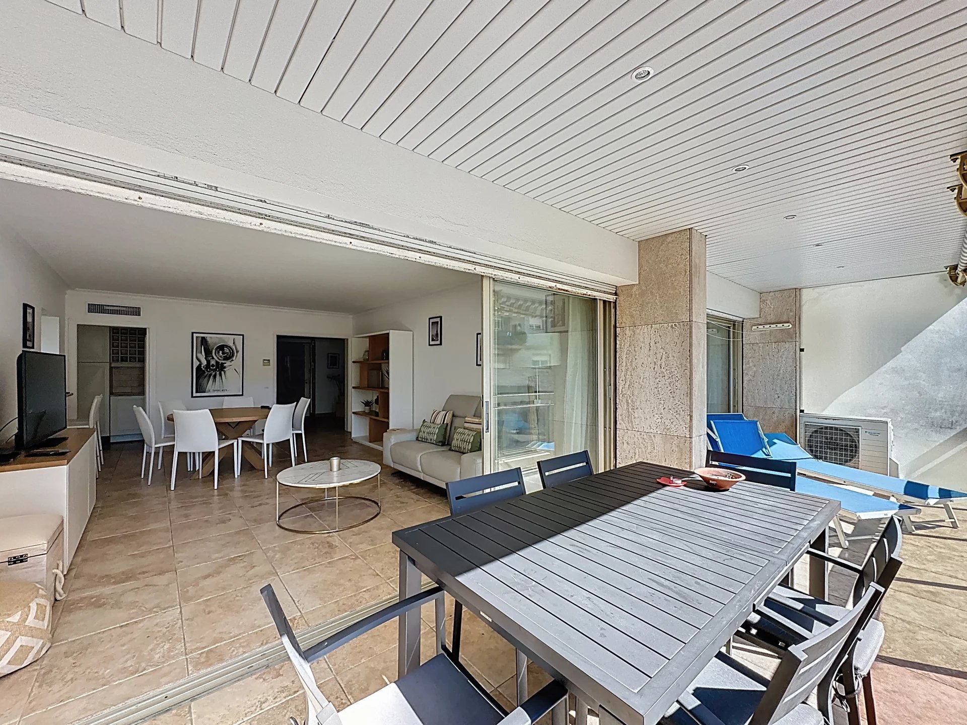 CANNES | Croisette Palm Beach | 3-Room apartment of 86 m2 + 19 m2 Terrace | Parking | Sea View – Image 15