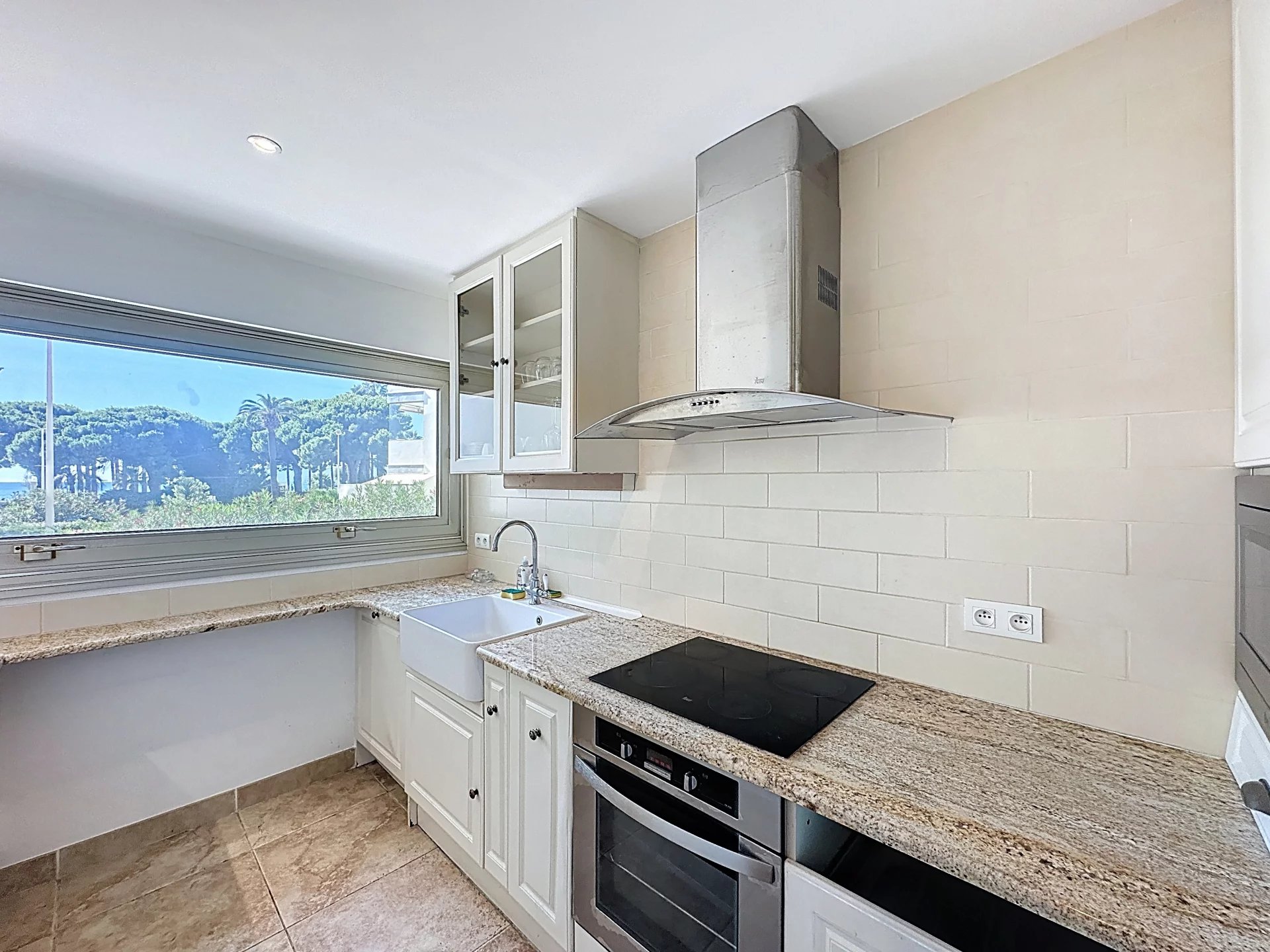 CANNES | Croisette Palm Beach | 3-Room apartment of 86 m2 + 19 m2 Terrace | Parking | Sea View – Image 7