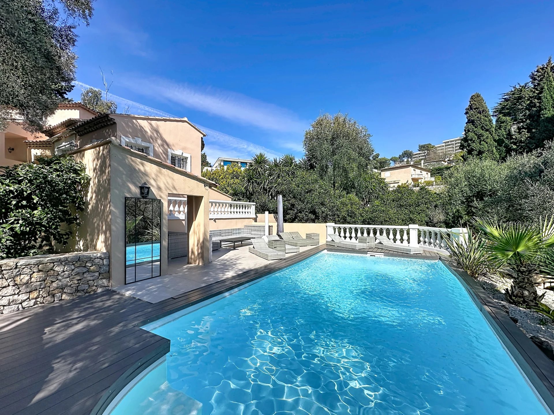 LE CANNET | Villa 231 m2 | 4 bedroom | 1,020 Plot | Swimming Pool – Image 2