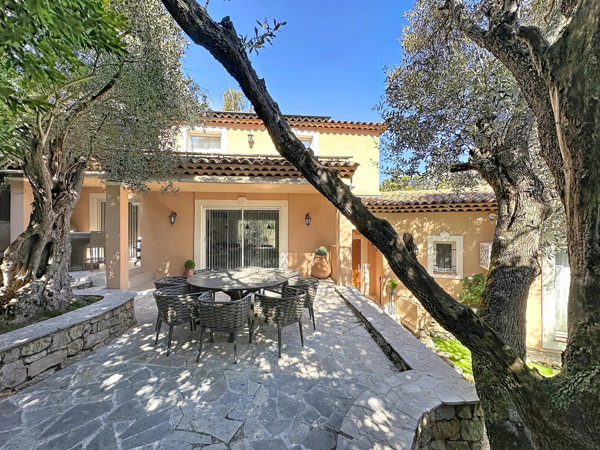 LE CANNET | Villa 231 m2 | 4 bedroom | 1,020 Plot | Swimming Pool – Image 19