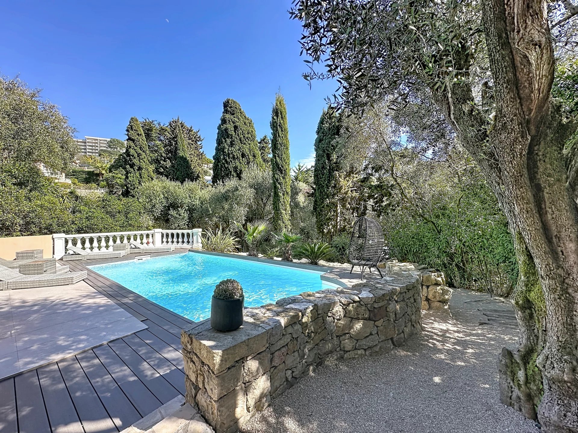 LE CANNET | Villa 231 m2 | 4 bedroom | 1,020 Plot | Swimming Pool – Image 15
